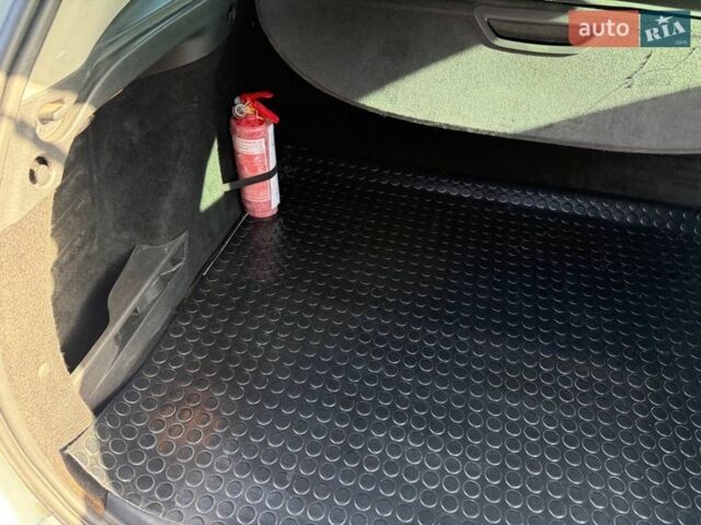 Білий Рено Меган, об'ємом двигуна 1.46 л та пробігом 324 тис. км за 6900 $, фото 13 на Automoto.ua