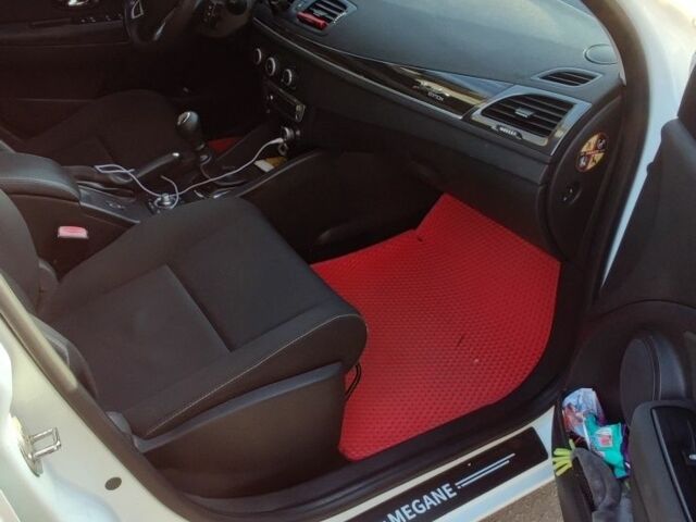 Білий Рено Меган, об'ємом двигуна 1.5 л та пробігом 237 тис. км за 8000 $, фото 8 на Automoto.ua