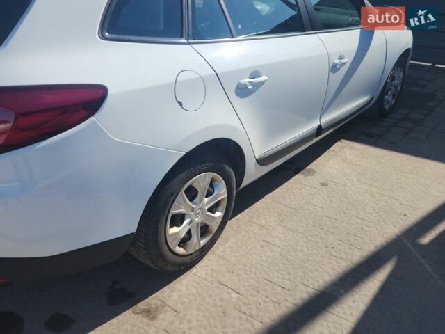 Білий Рено Меган, об'ємом двигуна 1.46 л та пробігом 248 тис. км за 7600 $, фото 7 на Automoto.ua