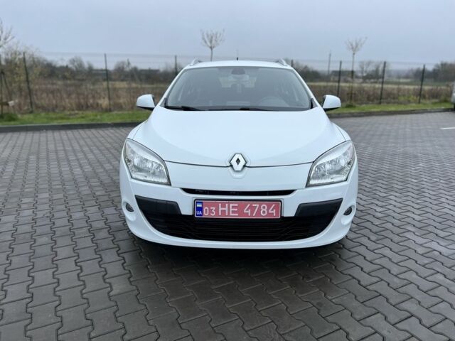 Белый Рено Меган, объемом двигателя 1.5 л и пробегом 250 тыс. км за 7700 $, фото 11 на Automoto.ua