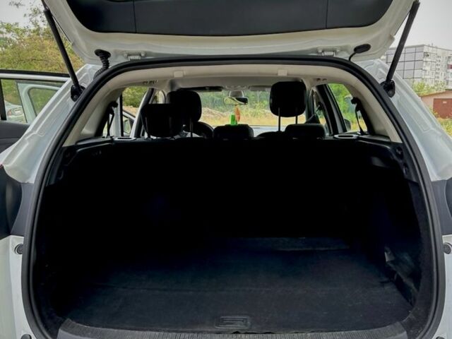 Білий Рено Меган, об'ємом двигуна 1.5 л та пробігом 285 тис. км за 6900 $, фото 7 на Automoto.ua