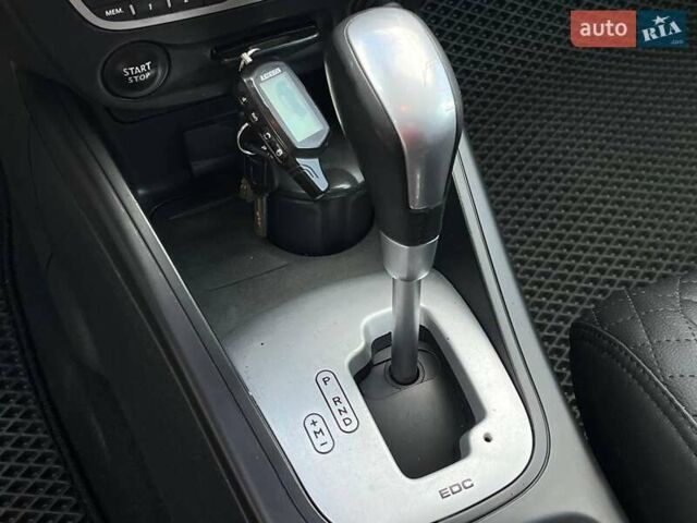 Белый Рено Меган, объемом двигателя 1.5 л и пробегом 195 тыс. км за 6490 $, фото 39 на Automoto.ua