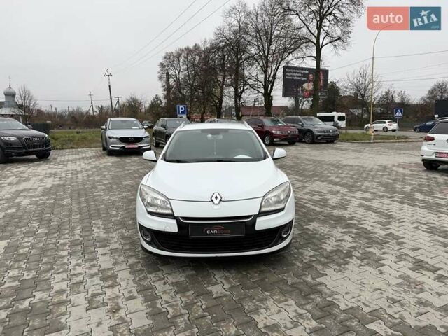 Белый Рено Меган, объемом двигателя 1.46 л и пробегом 306 тыс. км за 7200 $, фото 2 на Automoto.ua
