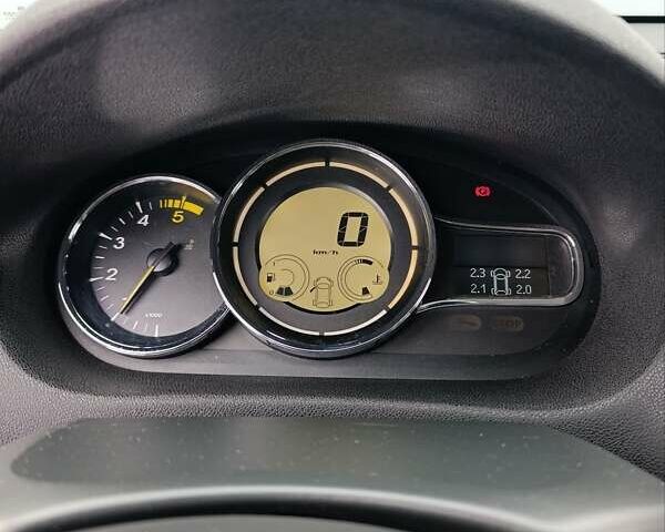 Білий Рено Меган, об'ємом двигуна 1.5 л та пробігом 220 тис. км за 8700 $, фото 24 на Automoto.ua