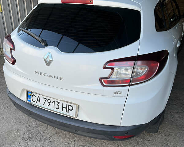 Білий Рено Меган, об'ємом двигуна 1.46 л та пробігом 297 тис. км за 7200 $, фото 14 на Automoto.ua