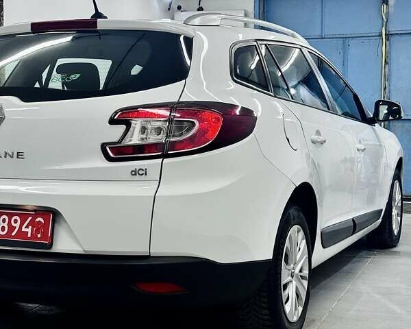 Білий Рено Меган, об'ємом двигуна 1.5 л та пробігом 270 тис. км за 6699 $, фото 20 на Automoto.ua