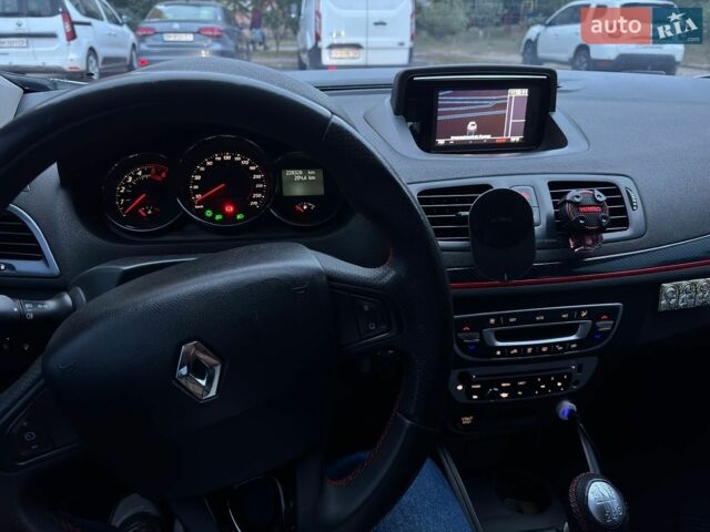 Білий Рено Меган, об'ємом двигуна 1.6 л та пробігом 230 тис. км за 8999 $, фото 17 на Automoto.ua