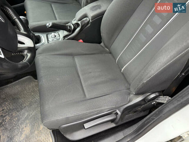 Белый Рено Меган, объемом двигателя 1.46 л и пробегом 271 тыс. км за 6500 $, фото 30 на Automoto.ua