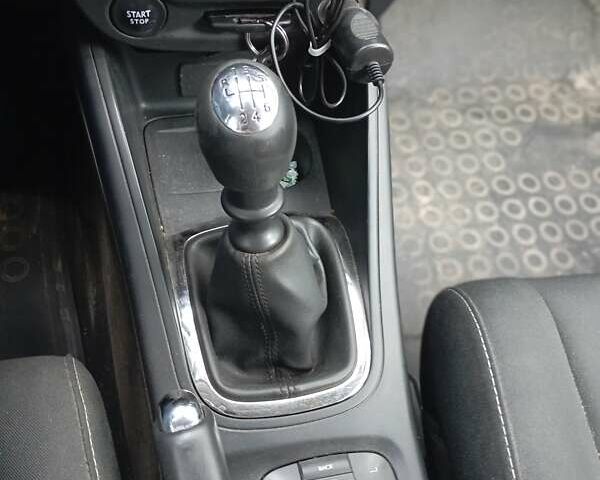 Рено Меган 2012 в Луцке на Automoto.ua Белый Рено Меган, объемом двигателя 1.46 л и пробегом 231 тыс. км за 7900 $, фото 15 на Automoto.ua