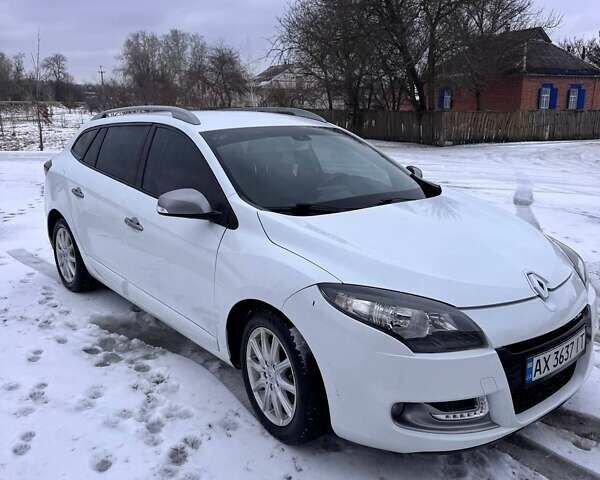 Белый Рено Меган, объемом двигателя 1.6 л и пробегом 297 тыс. км за 8500 $, фото 1 на Automoto.ua