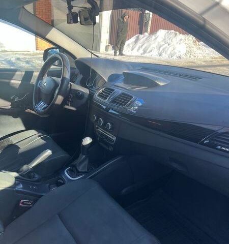 Білий Рено Меган, об'ємом двигуна 1.5 л та пробігом 355 тис. км за 7300 $, фото 1 на Automoto.ua