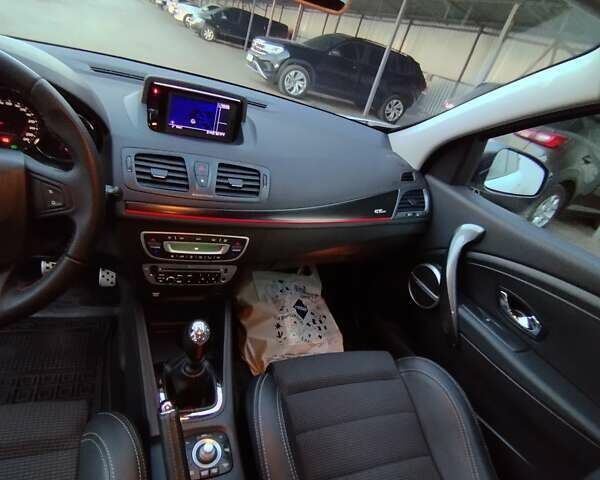 Білий Рено Меган, об'ємом двигуна 1.5 л та пробігом 250 тис. км за 9300 $, фото 21 на Automoto.ua