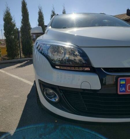 Белый Рено Меган, объемом двигателя 1.5 л и пробегом 247 тыс. км за 8150 $, фото 12 на Automoto.ua
