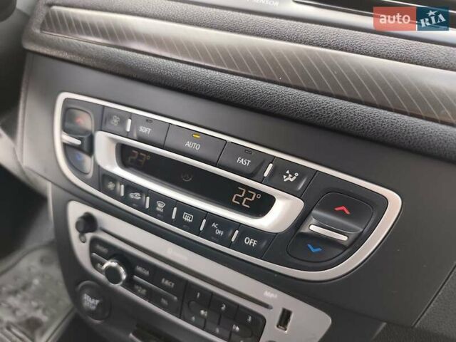 Белый Рено Меган, объемом двигателя 1.5 л и пробегом 250 тыс. км за 6700 $, фото 49 на Automoto.ua