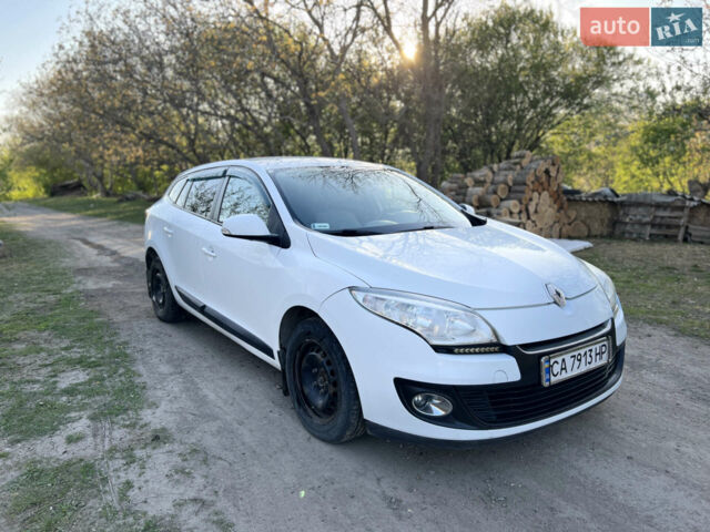 Белый Рено Меган, объемом двигателя 1.46 л и пробегом 305 тыс. км за 6200 $, фото 24 на Automoto.ua