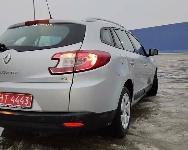 Белый Рено Меган, объемом двигателя 1.46 л и пробегом 239 тыс. км за 7200 $, фото 1 на Automoto.ua