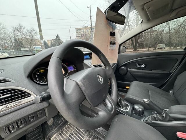 Белый Рено Меган, объемом двигателя 1.5 л и пробегом 231 тыс. км за 6650 $, фото 9 на Automoto.ua