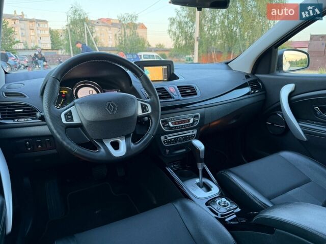 Белый Рено Меган, объемом двигателя 1.46 л и пробегом 246 тыс. км за 8750 $, фото 56 на Automoto.ua