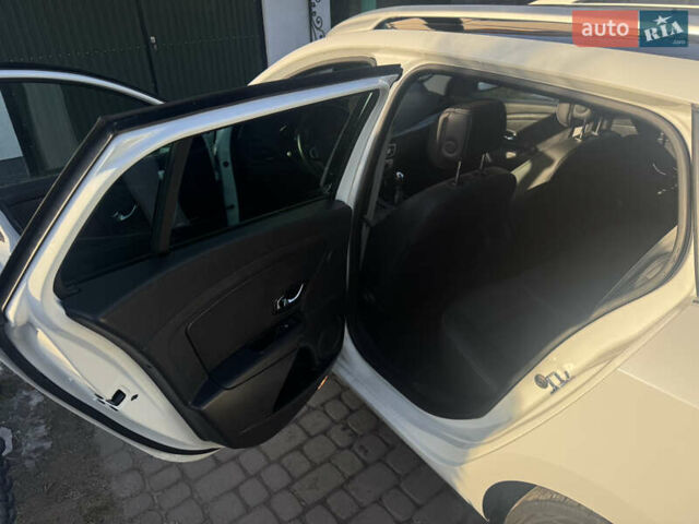 Білий Рено Меган, об'ємом двигуна 1.5 л та пробігом 237 тис. км за 8999 $, фото 43 на Automoto.ua