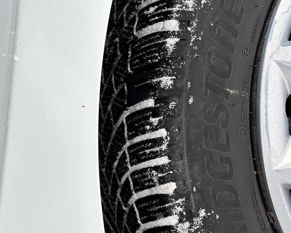 Білий Рено Меган, об'ємом двигуна 1.46 л та пробігом 265 тис. км за 6990 $, фото 69 на Automoto.ua