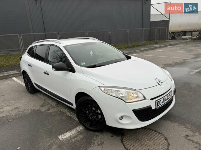 Білий Рено Меган, об'ємом двигуна 1.6 л та пробігом 235 тис. км за 7500 $, фото 5 на Automoto.ua