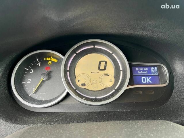 Білий Рено Меган, об'ємом двигуна 1.5 л та пробігом 240 тис. км за 8190 $, фото 19 на Automoto.ua