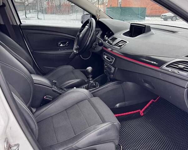 Белый Рено Меган, объемом двигателя 1.6 л и пробегом 297 тыс. км за 8500 $, фото 11 на Automoto.ua