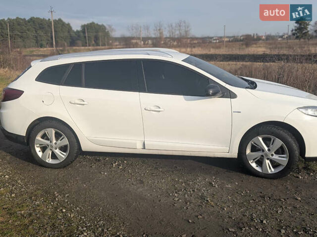 Білий Рено Меган, об'ємом двигуна 1.46 л та пробігом 261 тис. км за 7800 $, фото 12 на Automoto.ua