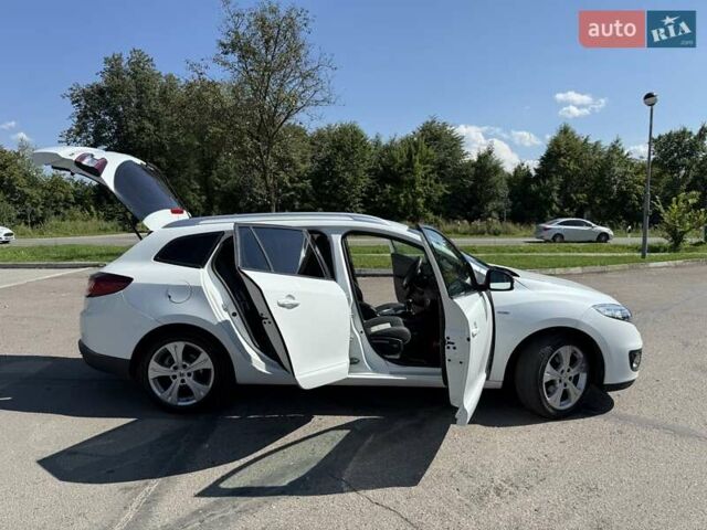 Белый Рено Меган, объемом двигателя 1.5 л и пробегом 225 тыс. км за 7699 $, фото 53 на Automoto.ua