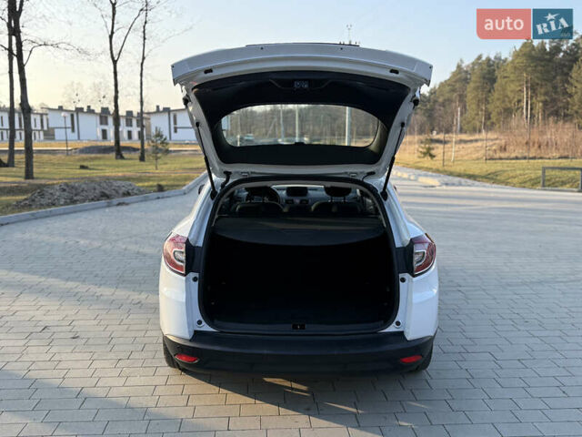 Белый Рено Меган, объемом двигателя 1.5 л и пробегом 257 тыс. км за 7200 $, фото 15 на Automoto.ua