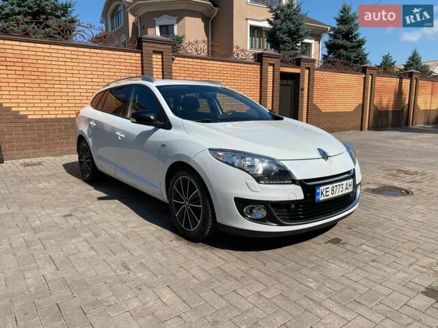 Білий Рено Меган, об'ємом двигуна 1.6 л та пробігом 273 тис. км за 7800 $, фото 1 на Automoto.ua