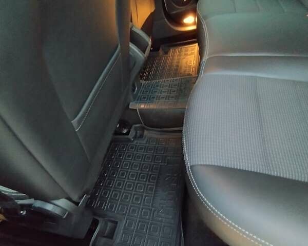 Білий Рено Меган, об'ємом двигуна 1.5 л та пробігом 250 тис. км за 9300 $, фото 16 на Automoto.ua