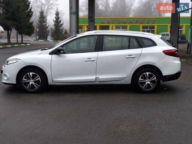 Белый Рено Меган, объемом двигателя 1.6 л и пробегом 57 тыс. км за 7750 $, фото 15 на Automoto.ua