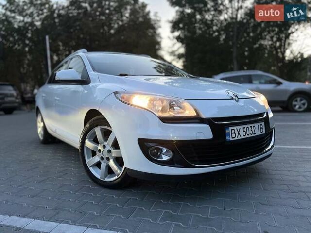 Белый Рено Меган, объемом двигателя 1.5 л и пробегом 260 тыс. км за 6999 $, фото 6 на Automoto.ua