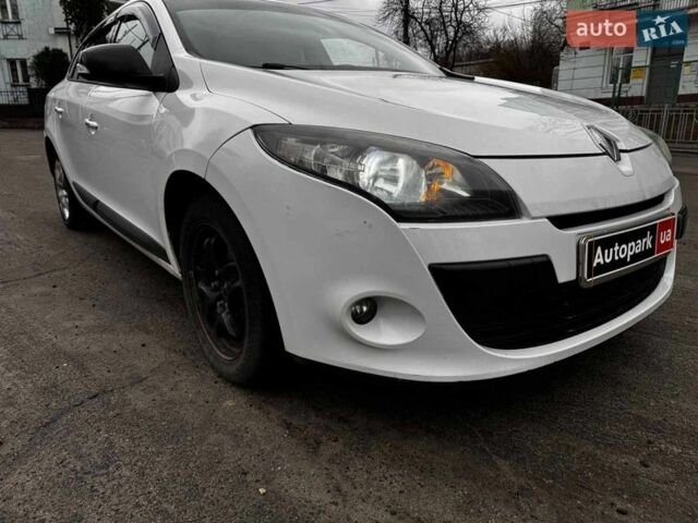 Білий Рено Меган, об'ємом двигуна 1.5 л та пробігом 361 тис. км за 7790 $, фото 2 на Automoto.ua