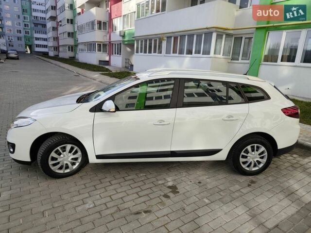 Білий Рено Меган, об'ємом двигуна 1.46 л та пробігом 250 тис. км за 6999 $, фото 15 на Automoto.ua