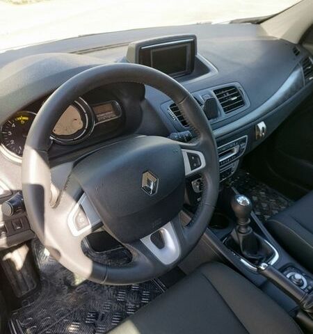 Белый Рено Меган, объемом двигателя 1.5 л и пробегом 247 тыс. км за 8150 $, фото 13 на Automoto.ua