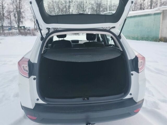 Білий Рено Меган, об'ємом двигуна 1.6 л та пробігом 194 тис. км за 7700 $, фото 12 на Automoto.ua