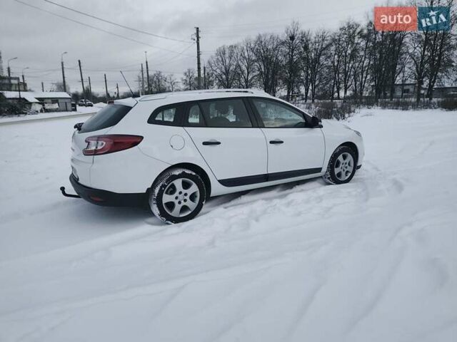 Білий Рено Меган, об'ємом двигуна 1.6 л та пробігом 194 тис. км за 7700 $, фото 9 на Automoto.ua