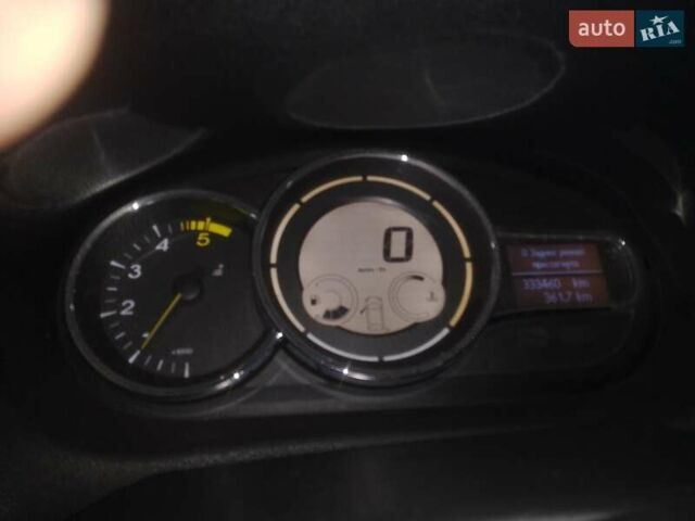 Белый Рено Меган, объемом двигателя 1.46 л и пробегом 333 тыс. км за 7000 $, фото 2 на Automoto.ua