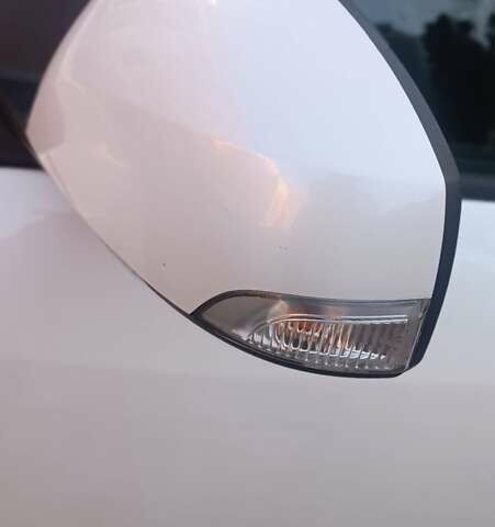 Белый Рено Меган, объемом двигателя 1.5 л и пробегом 265 тыс. км за 6900 $, фото 23 на Automoto.ua