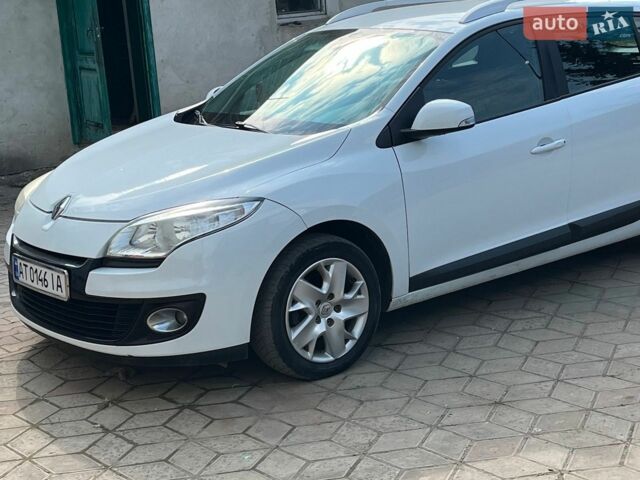 Белый Рено Меган, объемом двигателя 1.46 л и пробегом 290 тыс. км за 6200 $, фото 5 на Automoto.ua