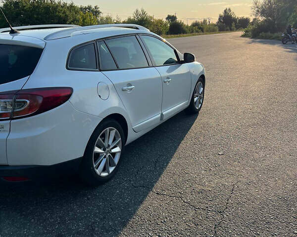 Білий Рено Меган, об'ємом двигуна 1.5 л та пробігом 285 тис. км за 8000 $, фото 10 на Automoto.ua