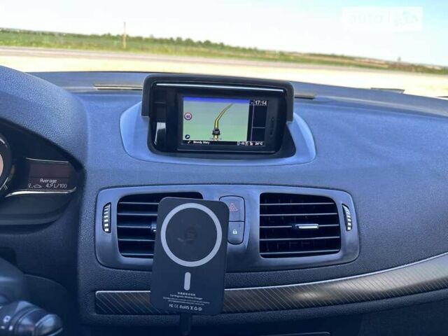 Белый Рено Меган, объемом двигателя 1.5 л и пробегом 306 тыс. км за 6600 $, фото 38 на Automoto.ua