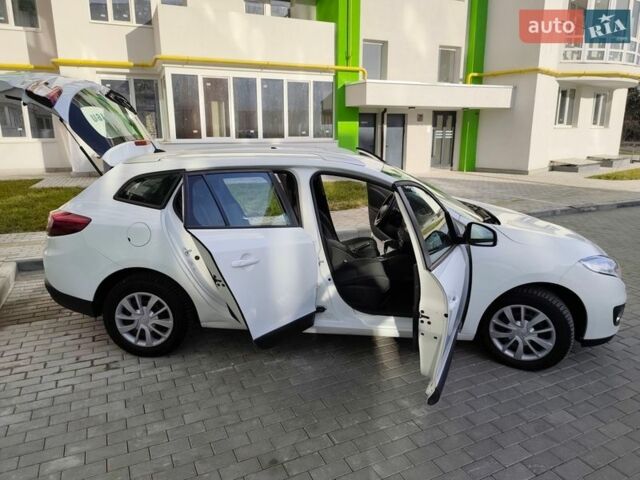 Білий Рено Меган, об'ємом двигуна 1.5 л та пробігом 250 тис. км за 6999 $, фото 69 на Automoto.ua