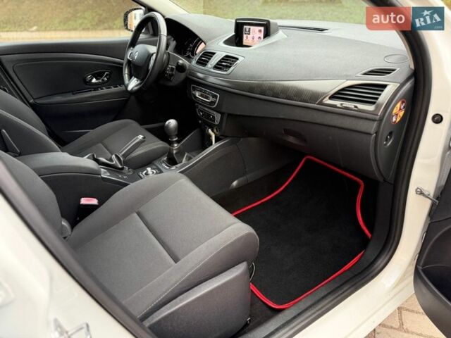 Білий Рено Меган, об'ємом двигуна 1.5 л та пробігом 202 тис. км за 7200 $, фото 79 на Automoto.ua