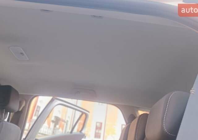 Белый Рено Меган, объемом двигателя 1.5 л и пробегом 265 тыс. км за 6900 $, фото 43 на Automoto.ua