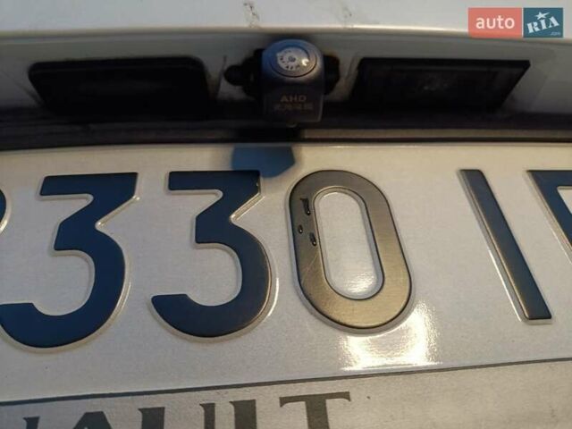 Білий Рено Меган, об'ємом двигуна 1.5 л та пробігом 261 тис. км за 7600 $, фото 31 на Automoto.ua