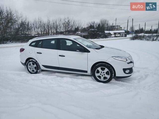 Білий Рено Меган, об'ємом двигуна 1.6 л та пробігом 194 тис. км за 7700 $, фото 3 на Automoto.ua