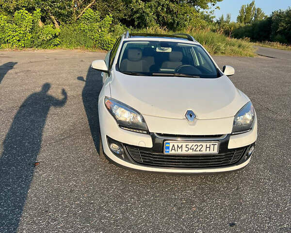 Білий Рено Меган, об'ємом двигуна 1.5 л та пробігом 285 тис. км за 8000 $, фото 4 на Automoto.ua